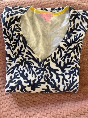 Lilly Pulitzer Black & White Coral-Print V-Neck Sweater with Yellow Trim